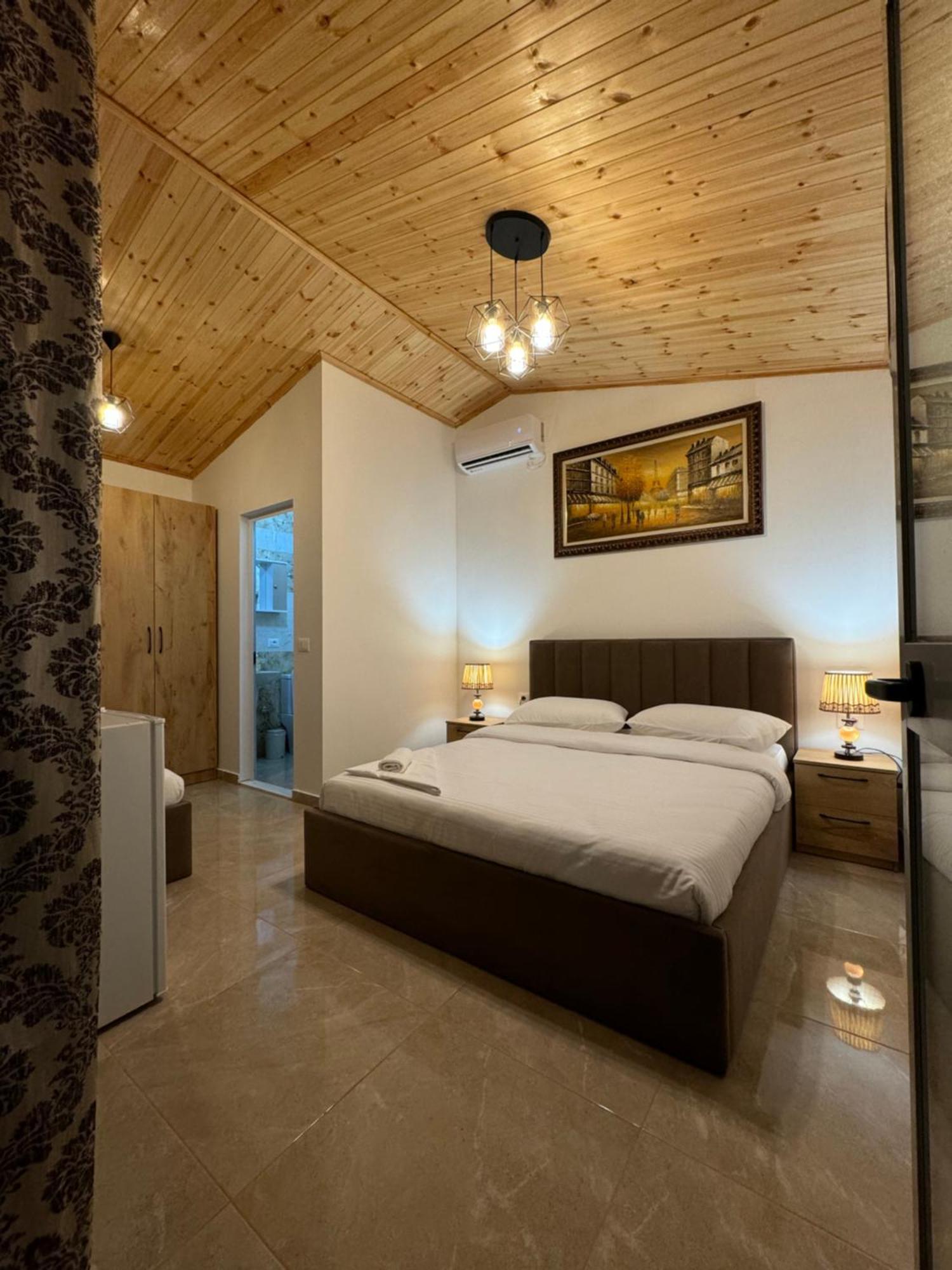 Lake Bliss Cabins Shkodër Extérieur photo