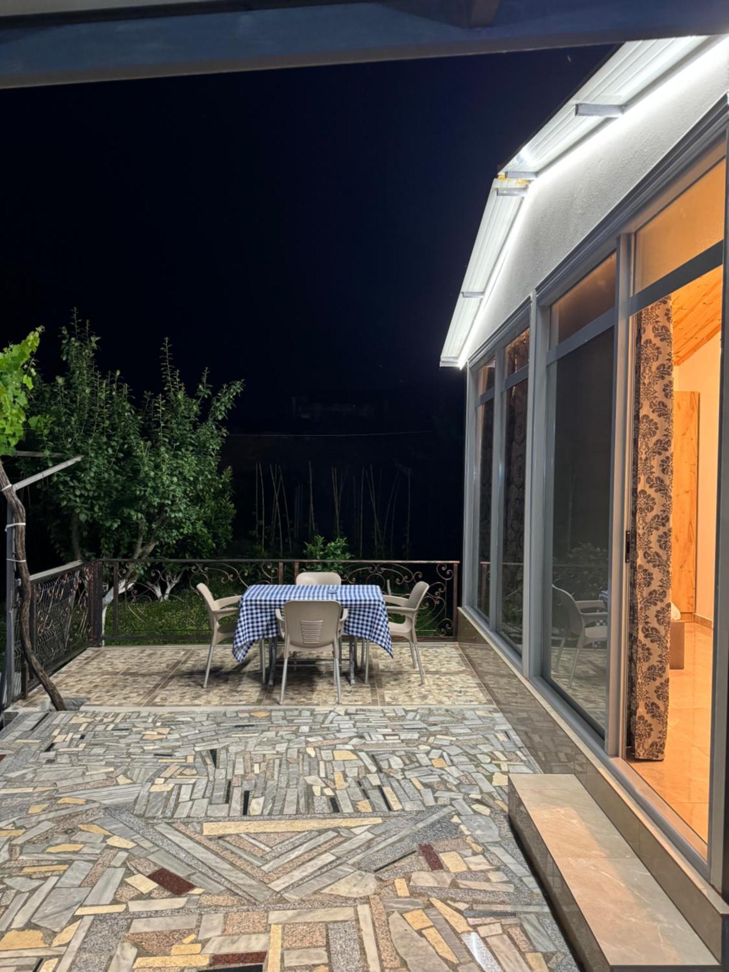 Lake Bliss Cabins Shkodër Extérieur photo